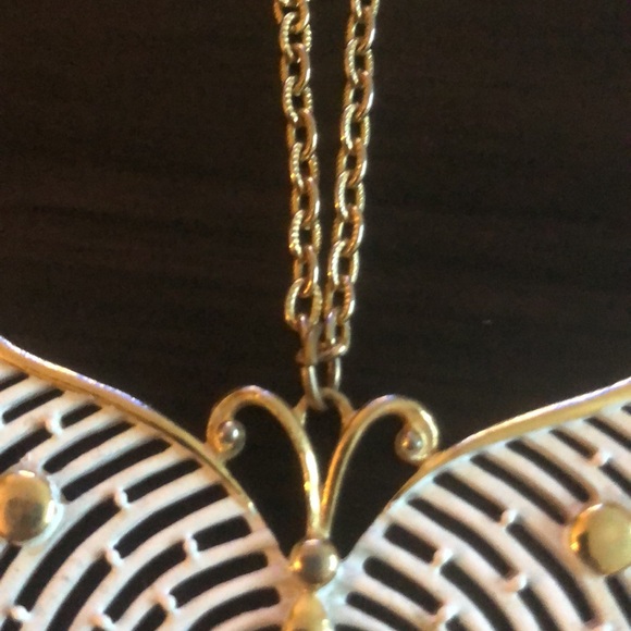 Vintage ‘60s Butterfly Pendant Necklace - Picture 7 of 10